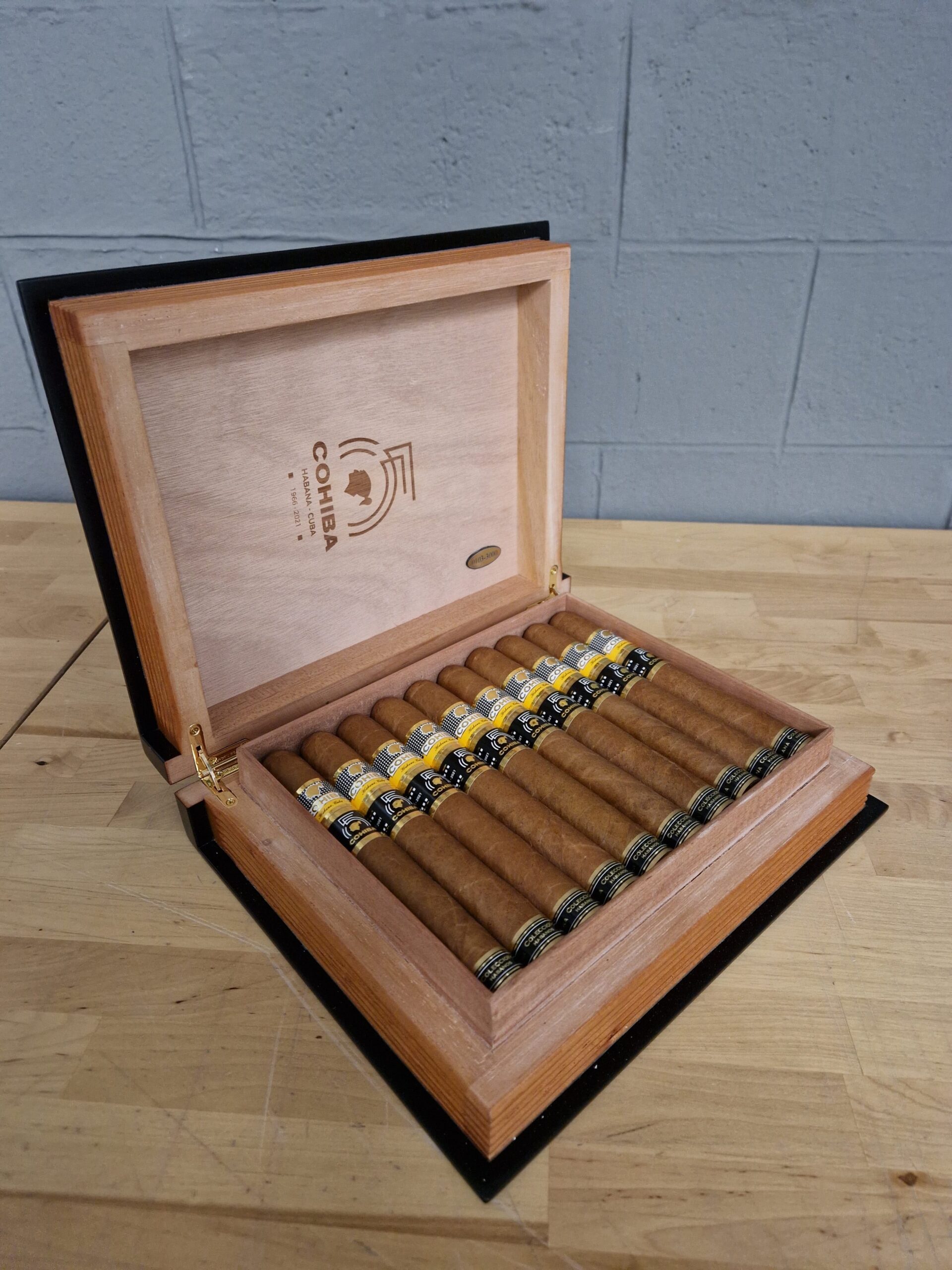 COHIBA IDEALES COLECCIN HABANOS EDICIN 2021 BOOK-4